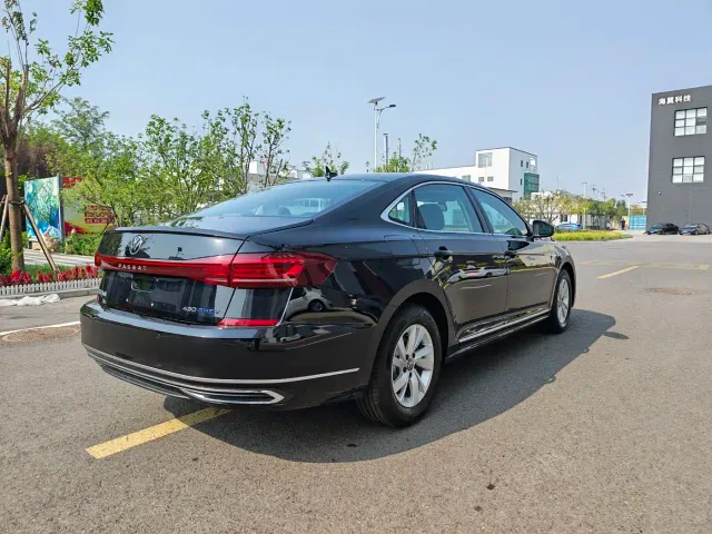 Volkswagen Passat — Фото автомобиля 8