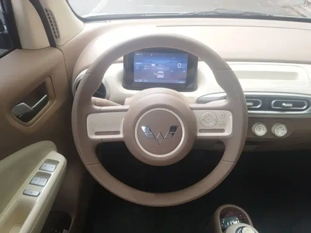 Wuling Hongguang Mini EV — Фото автомобиля 6
