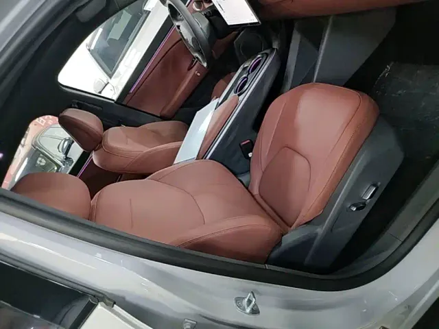 Arcfox Alpha T5 — Фото автомобиля 24