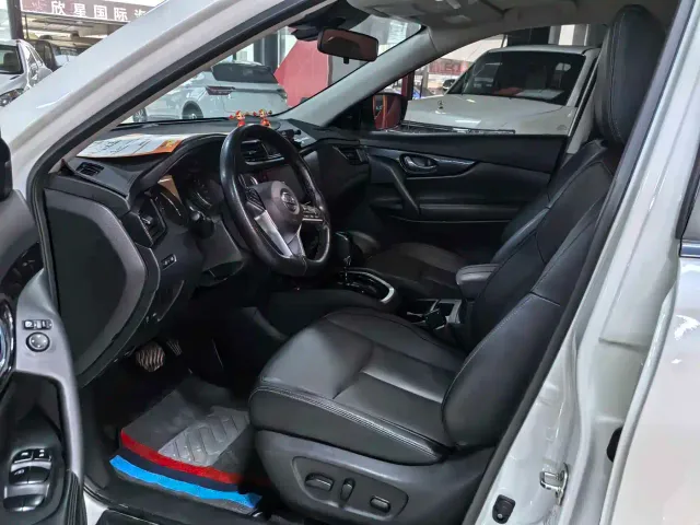 Nissan X-Trail — Фото автомобиля 7