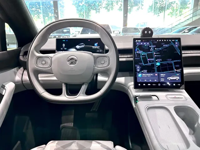 Nio ES6 — Фото автомобиля 18