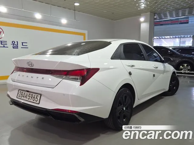 Фотография автомобиля — Hyundai AVANTE