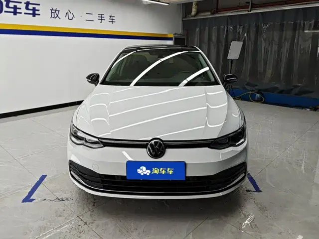 Volkswagen Golf — Фото автомобиля 2