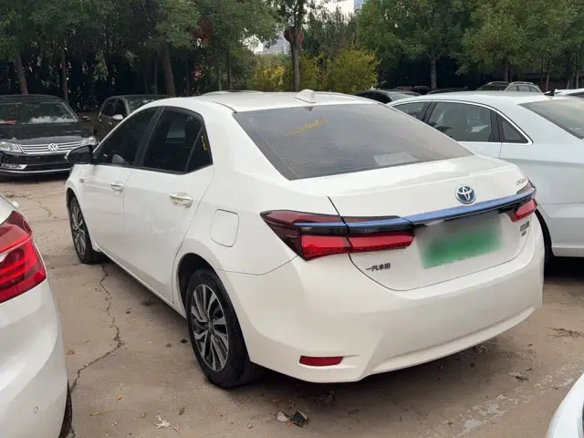 Toyota Corolla Twin Engine E+ — Фото автомобиля 6