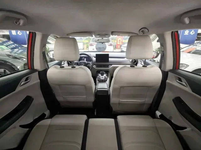 BYD Yuan Pro — Фото автомобиля 11