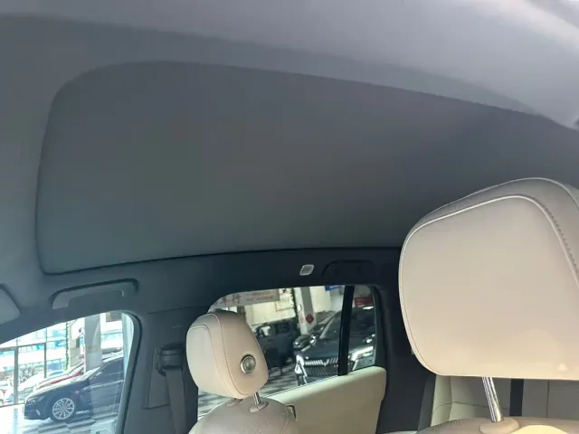 Li Auto L6 — Фото автомобиля 11