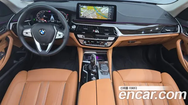 BMW 5 Series G30 — Фото автомобиля 10