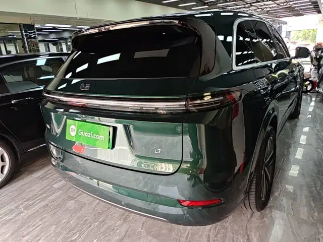 Li Auto L7 — Фото автомобиля 6