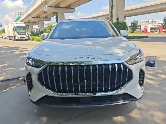 Jetour X70 Plus — Фото автомобиля 2