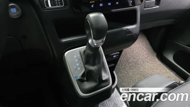 Hyundai Staria — Фото автомобиля 9