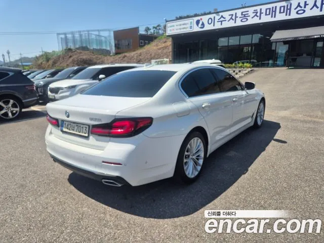 BMW 5-Series — Фото автомобиля 3