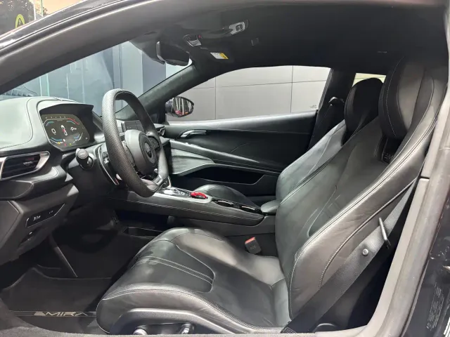 Lotus Emira — Фото автомобиля 2