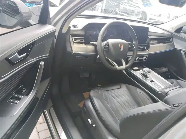 Hongqi HS5 — Фото автомобиля 15