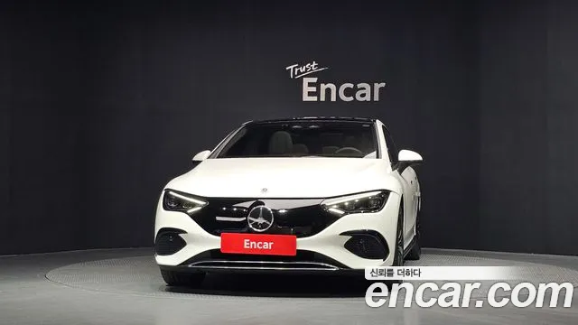 Mercedes-Benz EQE — Фото автомобиля 3
