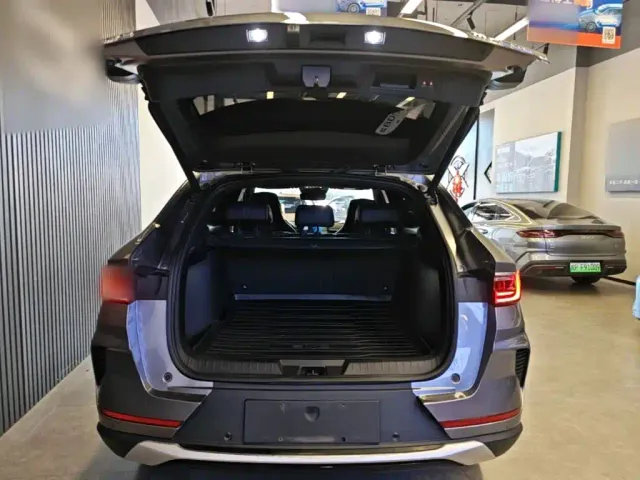 BYD Song PLUS — Фото автомобиля 18
