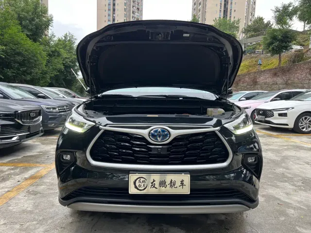 Toyota Highlander — Фото автомобиля 4
