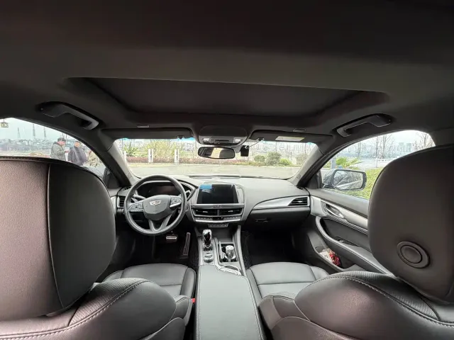 Cadillac CT5 — Фото автомобиля 11