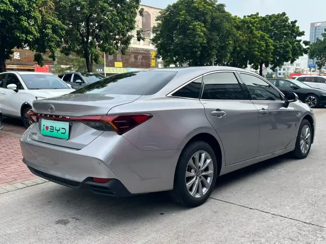 Toyota Avalon — Фото автомобиля 8
