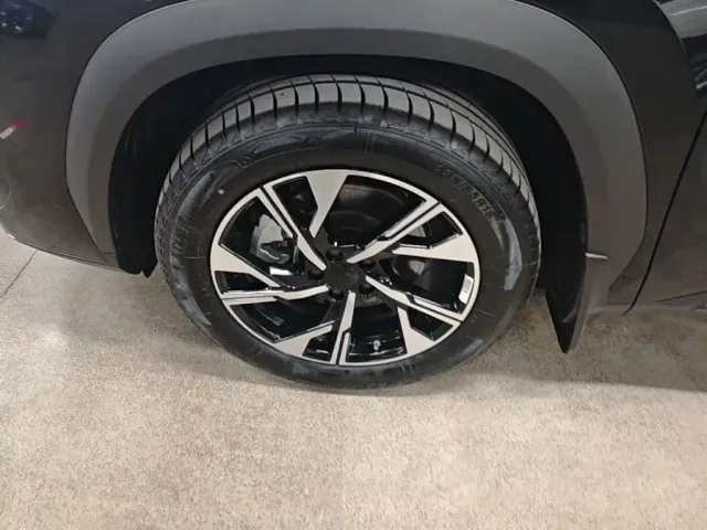 Geely Boyue L — Фото автомобиля 22