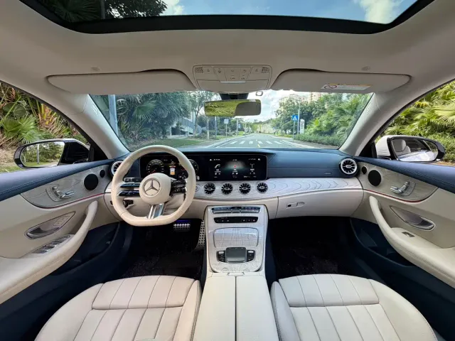 Mercedes-Benz E-Class — Фото автомобиля 11