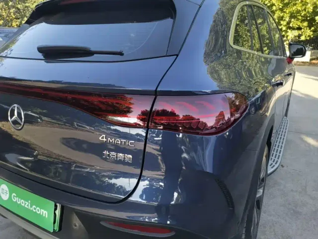 Mercedes-Benz EQE SUV — Фото автомобиля 7