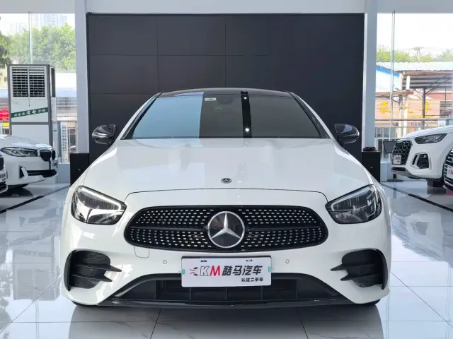 Mercedes-Benz E-Class — Фото автомобиля 2