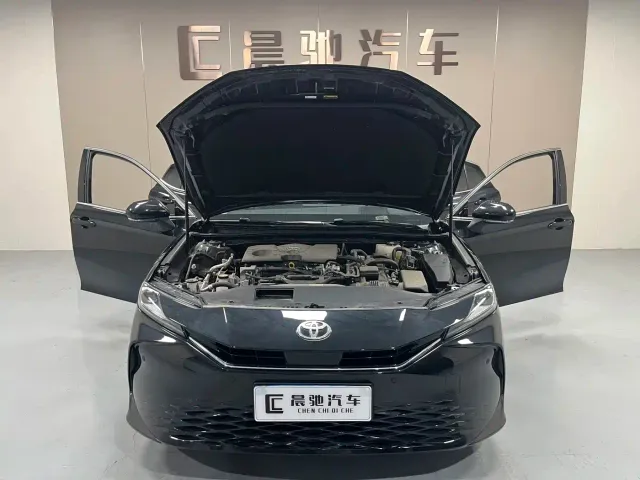 Toyota Camry — Фото автомобиля 15