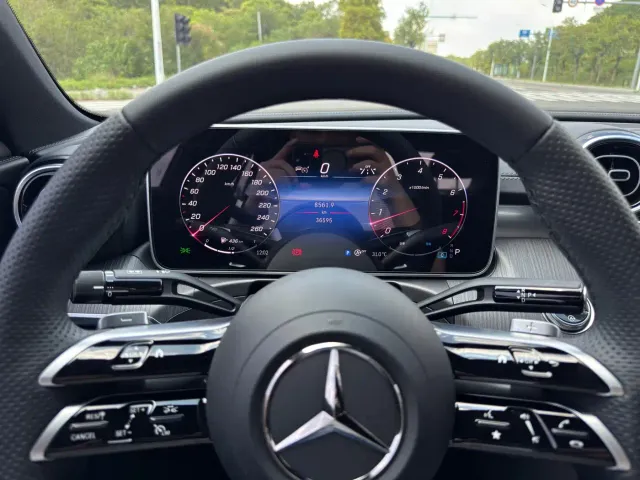 Mercedes-Benz C-Class — Фото автомобиля 4