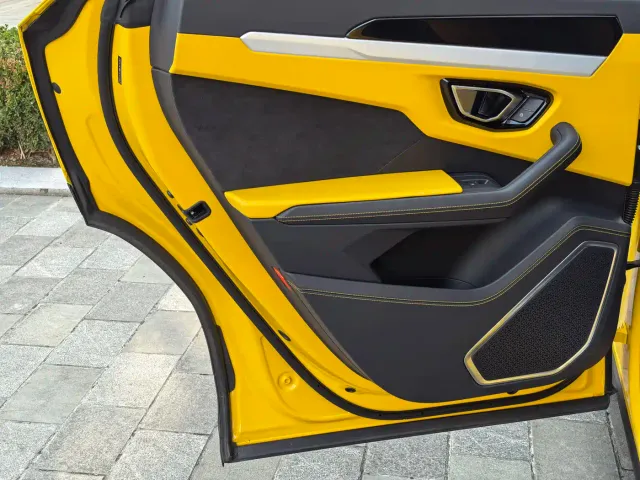 Lamborghini Urus — Фото автомобиля 11