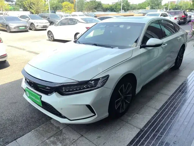Фотография автомобиля — Honda Inspire