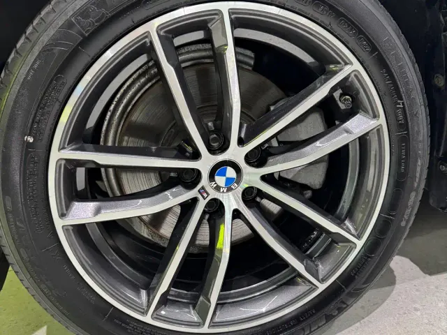 BMW 5 Series — Фото автомобиля 11