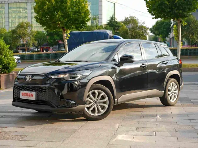 Фотография автомобиля — Toyota Frontlander