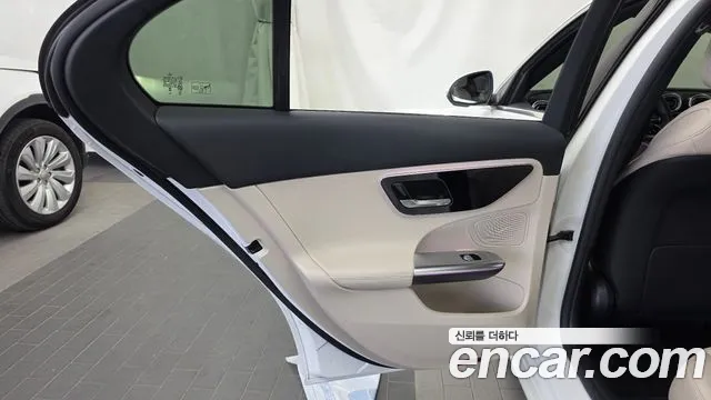 Mercedes-Benz C-Class — Фото автомобиля 24
