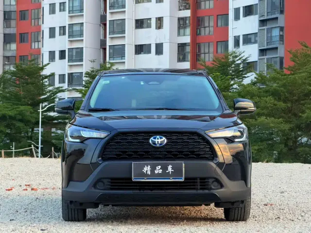 Toyota Corolla Cross — Фото автомобиля 2