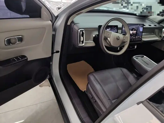 Leapmotor B10 — Фото автомобиля 20