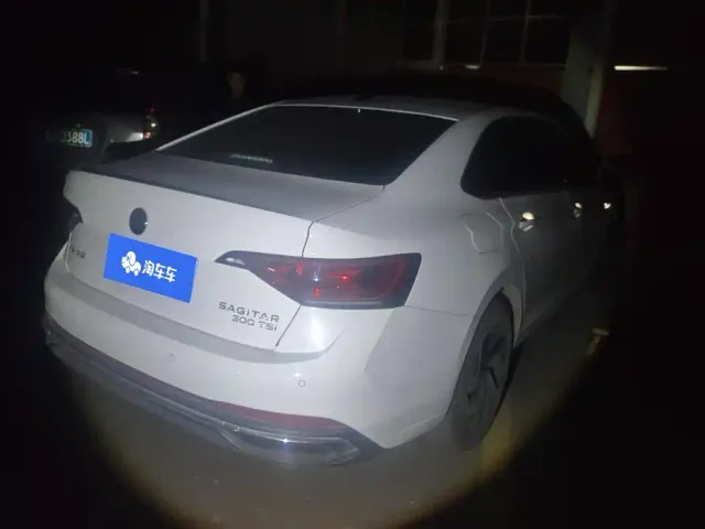 Volkswagen Sagitar — Фото автомобиля 3