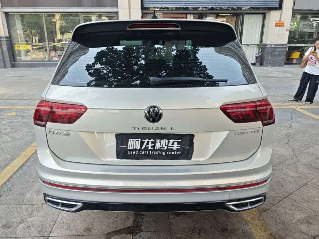 Volkswagen Tiguan L — Фото автомобиля 8