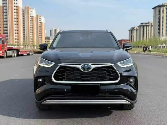 Toyota Highlander — Фото автомобиля 2