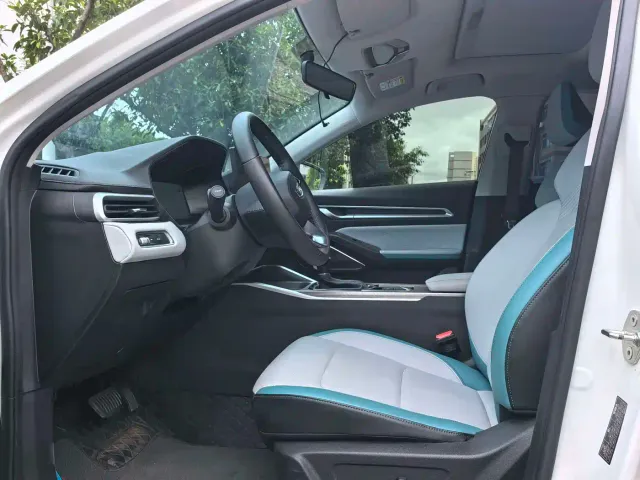 Geely Emgrand — Фото автомобиля 7