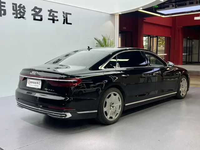 Audi A8 — Фото автомобиля 13