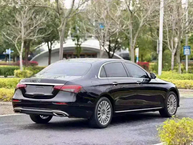 Mercedes-Benz E-Class — Фото автомобиля 9
