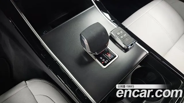 Land Rover Range Rover Velar — Фото автомобиля 12