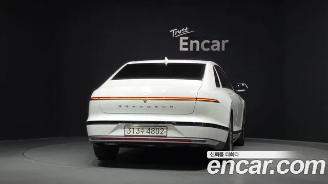 Hyundai Grandeur GN7 — Фото автомобиля 4