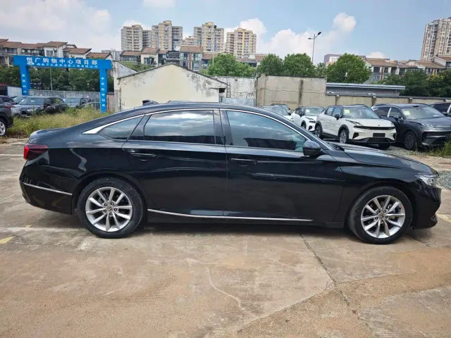 Honda Accord — Фото автомобиля 11