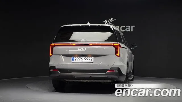 Kia Carnival — Фото автомобиля 4