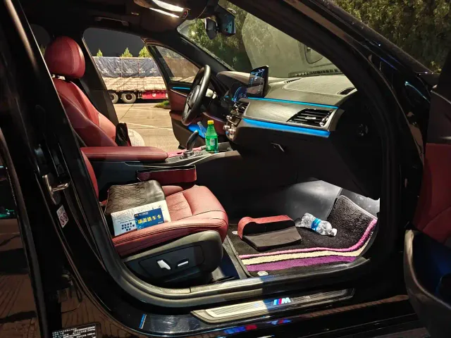 BMW 5 Series — Фото автомобиля 5