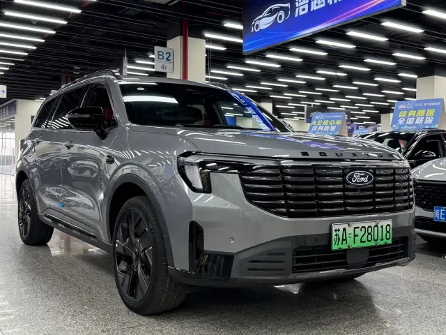 Ford Lingyu — Фото автомобиля 3