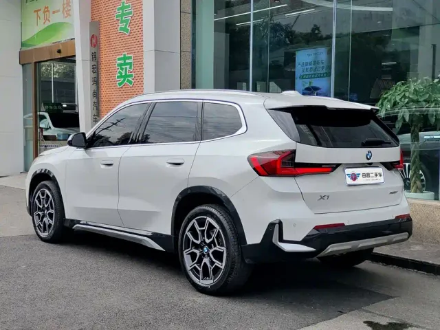 BMW X1 — Фото автомобиля 4