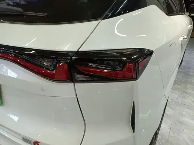 Changan Oshan Z6 EV — Фото автомобиля 23