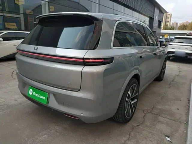 Li Auto L8 — Фото автомобиля 6